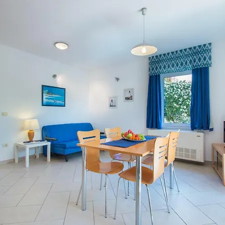 Apartment Alexandra 4 Pjescana Uvala